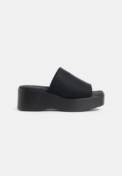 Chloe Classic Ballet Flats